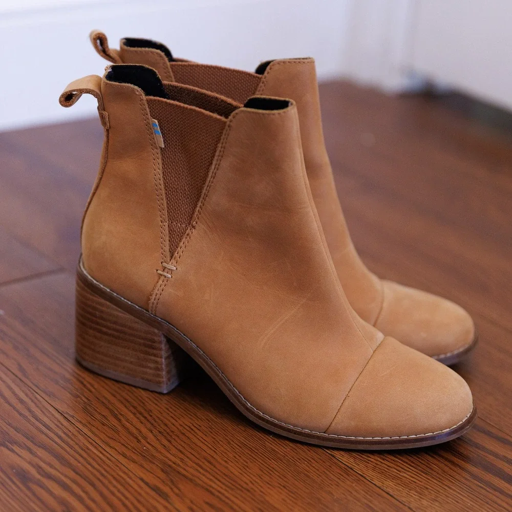 TOMS Marina Tan Leather Chelsea Ankle Boots Stacked Block Heel Women 7